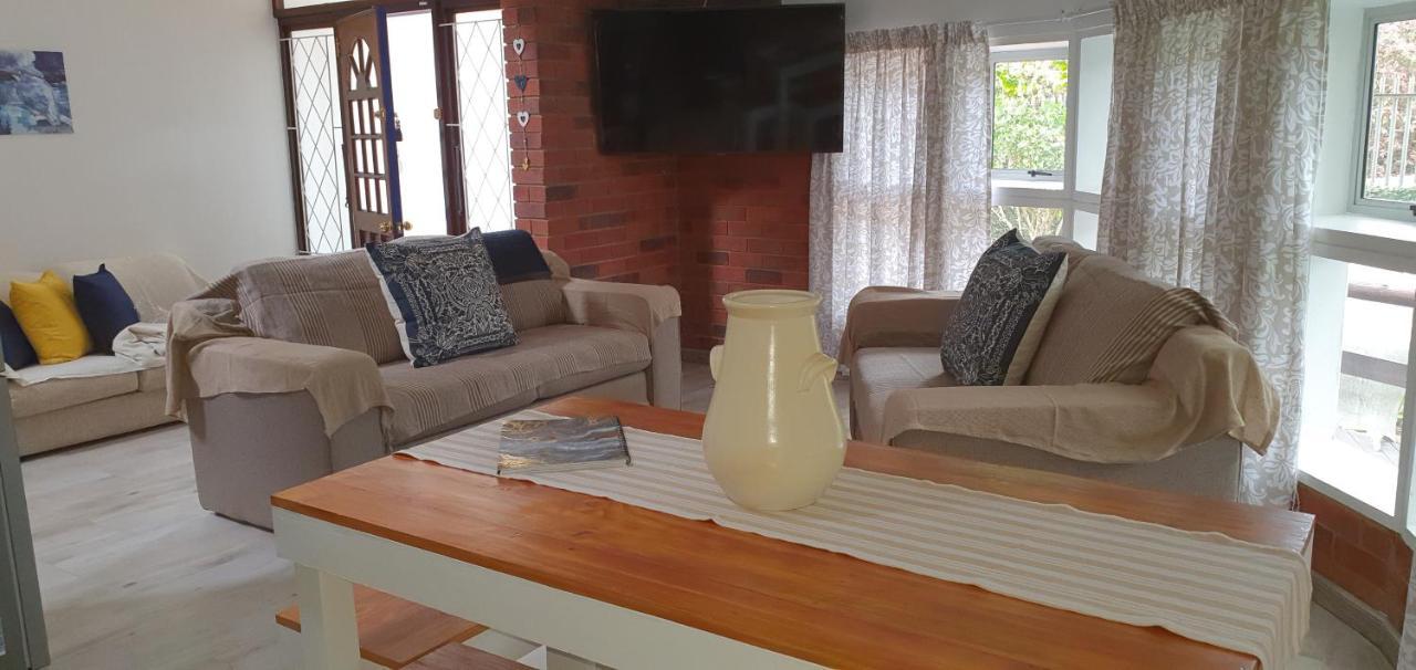 Summer Sand Holiday Cottages Scottburgh Exterior foto